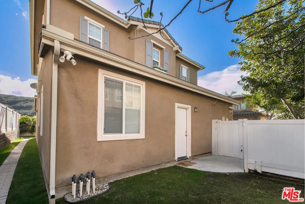 26070 Medici Court Santa Clarita, CA 91350