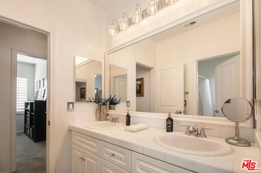 26070 Medici Court Santa Clarita, CA 91350