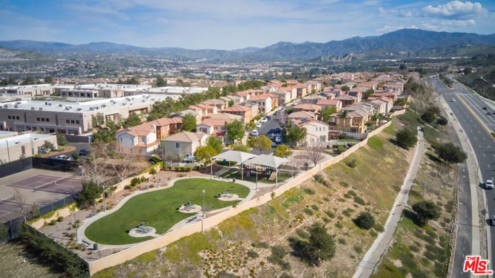 26070 Medici Court Santa Clarita, CA 91350