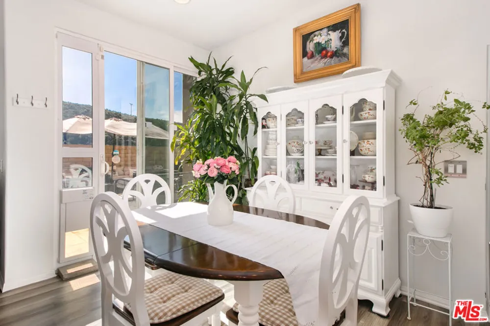26070 Medici Court Santa Clarita, CA 91350