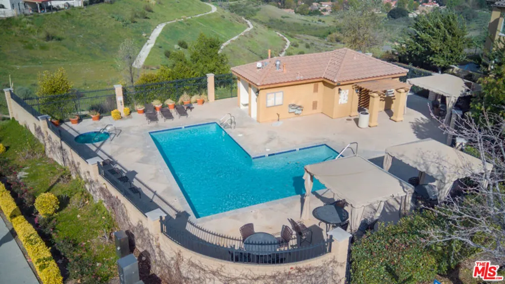 26070 Medici Court Santa Clarita, CA 91350