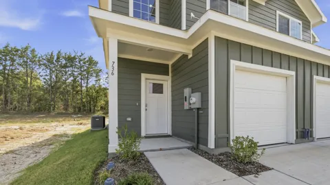 736 Stonewood Drive
