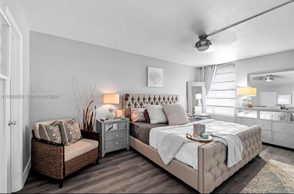 830 NW 87th Ave #303 Miami, FL 33172