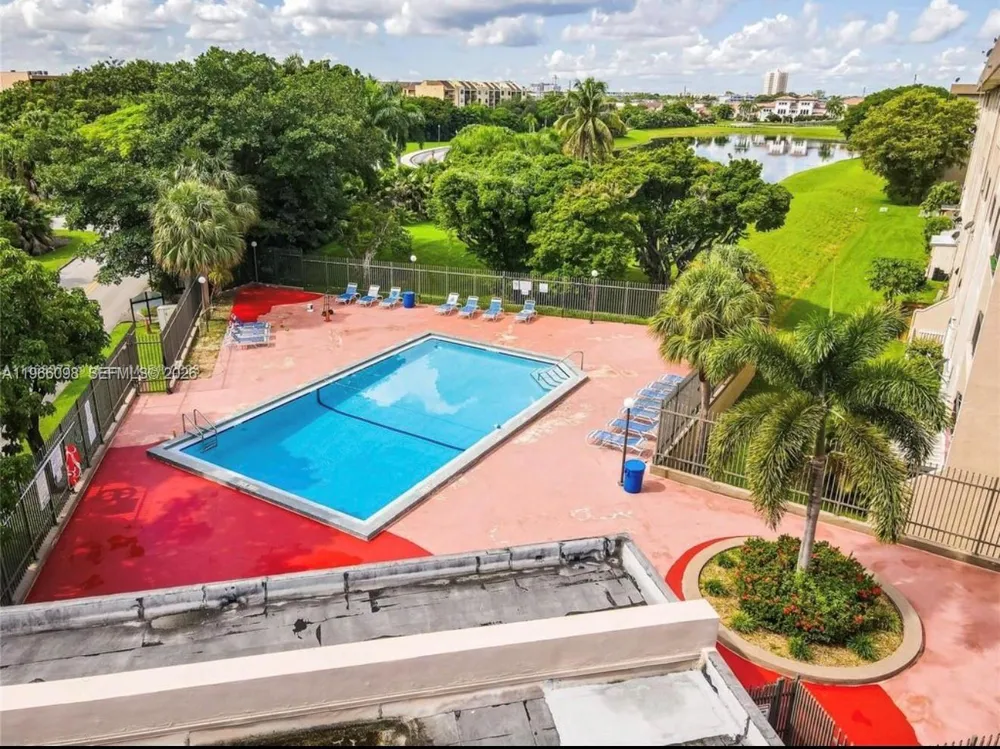 830 NW 87th Ave #303 Miami, FL 33172