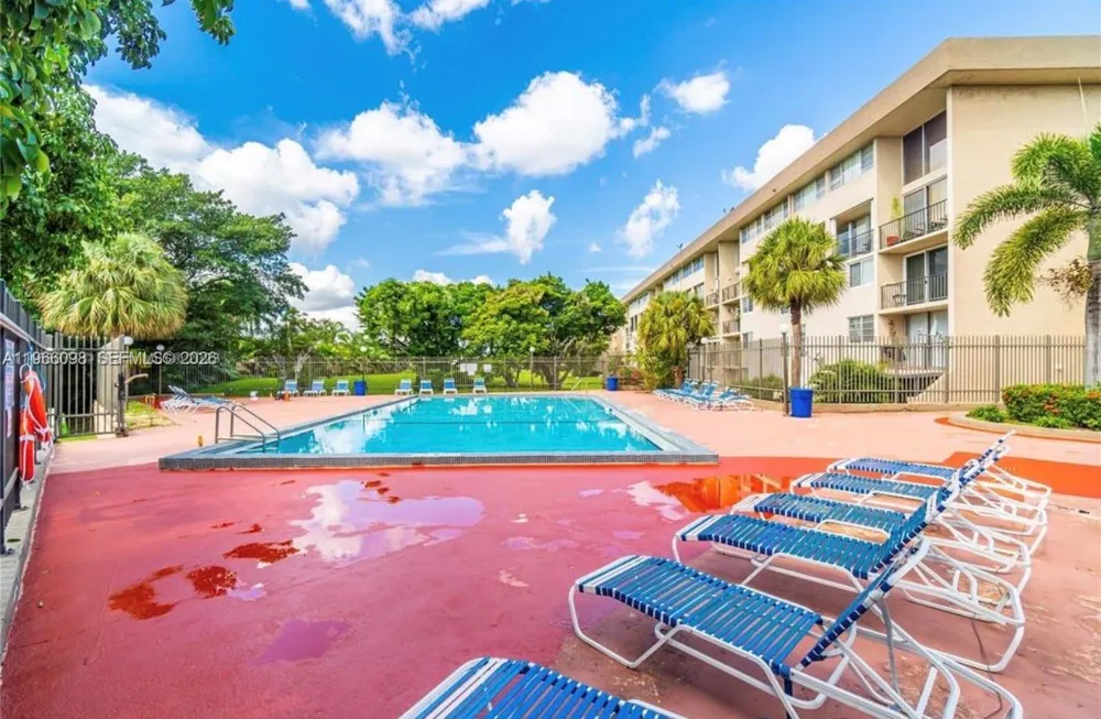 830 NW 87th Ave #303 Miami, FL 33172