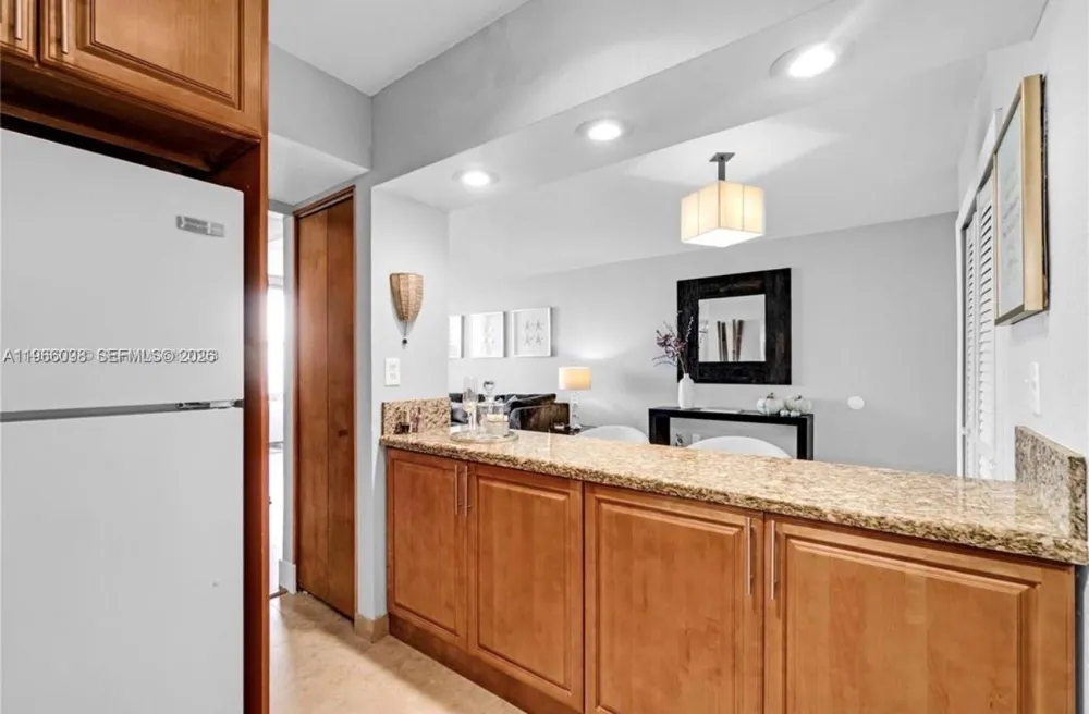 830 NW 87th Ave #303 Miami, FL 33172