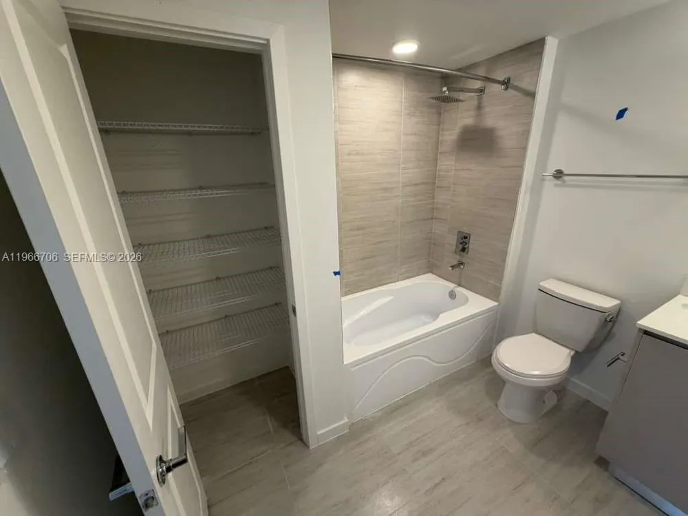 5587 Millenia Park blvd #502 Orlando, FL 32839