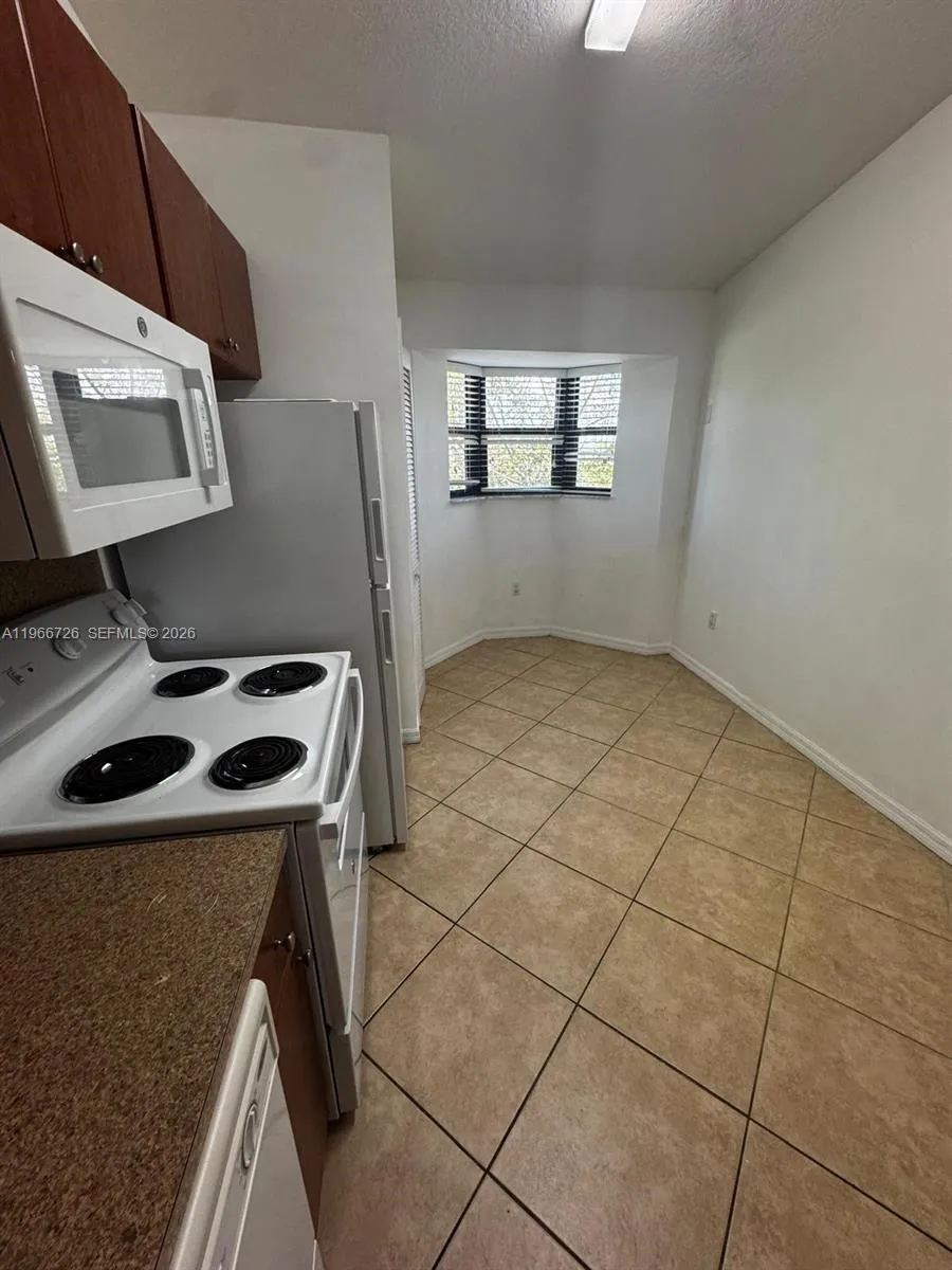 22621 SW 88th Pl #302-8 Cutler Bay, FL 33190