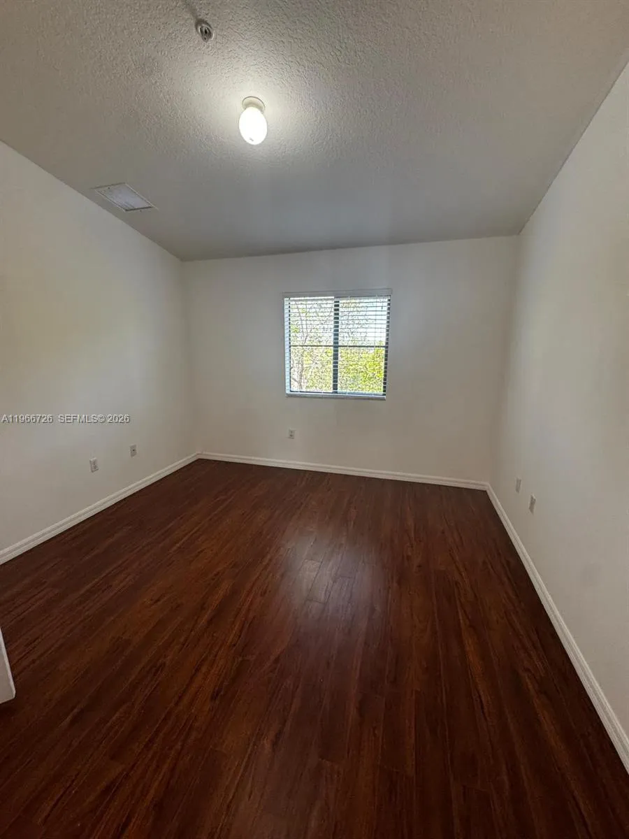 22621 SW 88th Pl #302-8 Cutler Bay, FL 33190