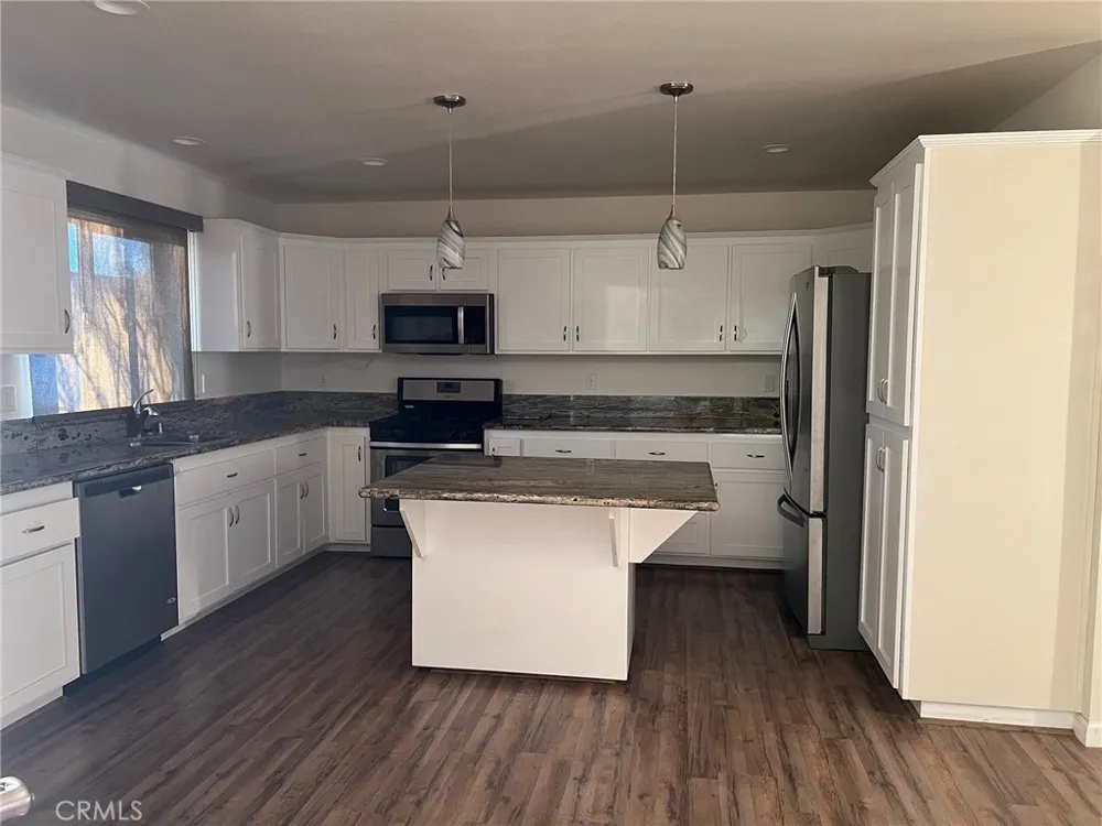 30881 Pawnee #B Lucerne Valley, CA 92356