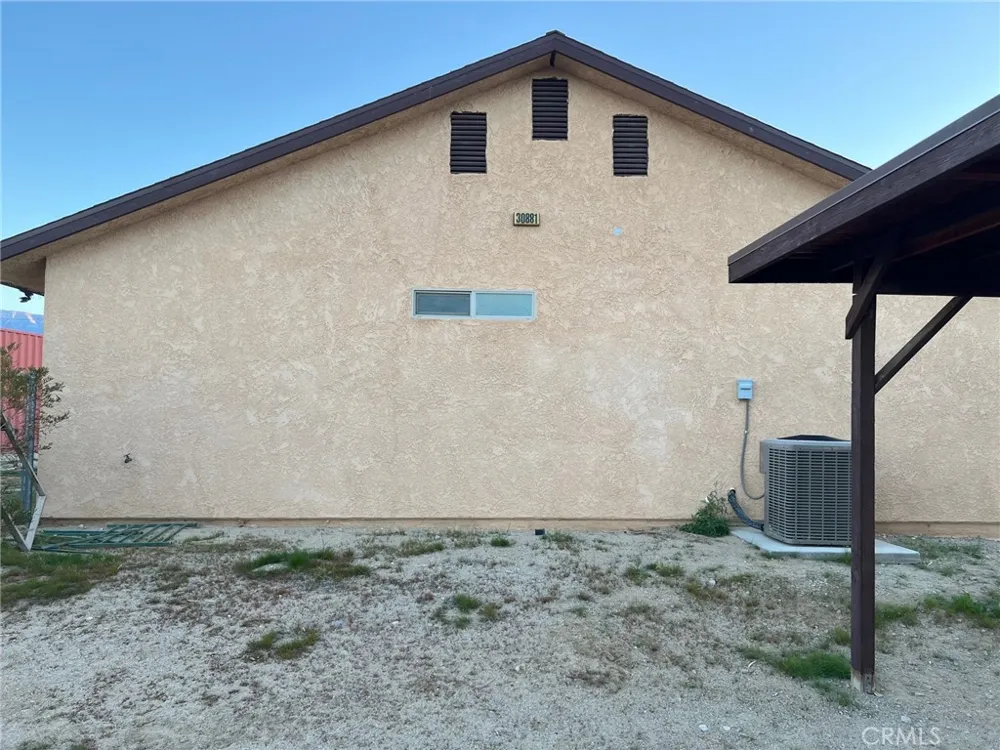 30881 Pawnee #B Lucerne Valley, CA 92356