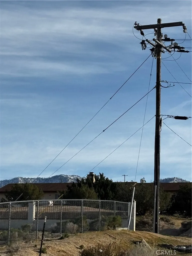 Avenue W-14 Pearblossom, CA 93553