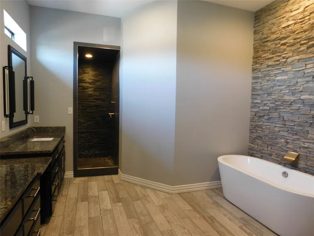 204 Jermyn Avenue Jermyn, TX 76459