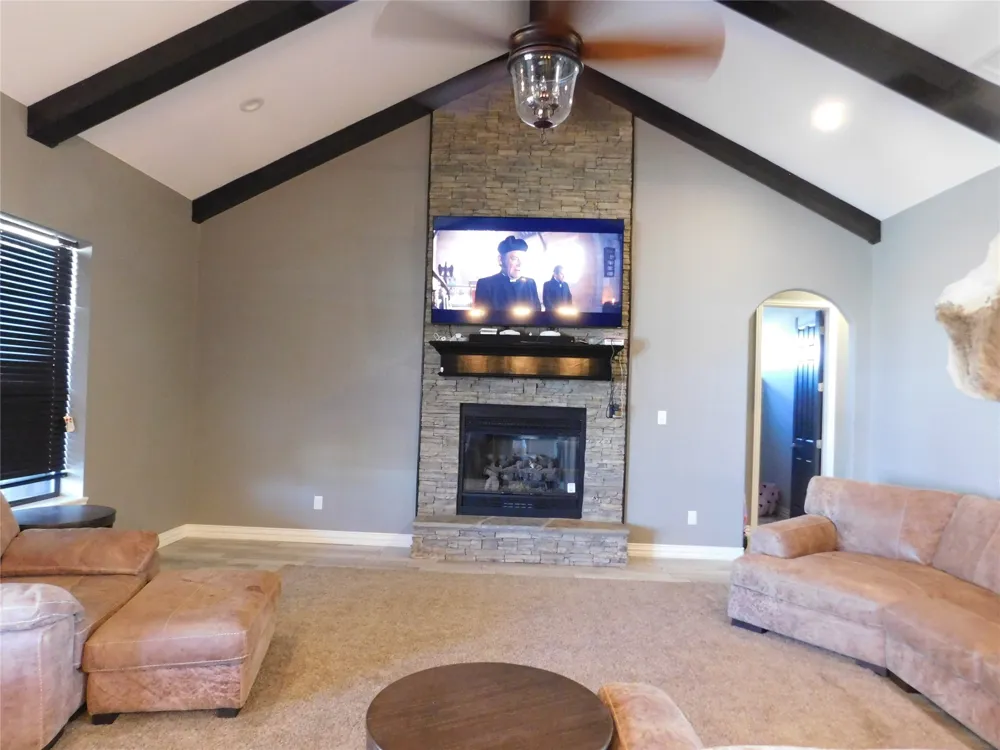 204 Jermyn Avenue Jermyn, TX 76459