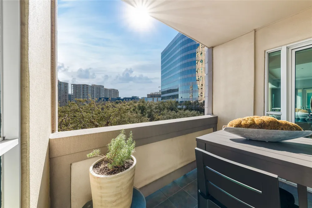 3401 Lee Parkway #404 Dallas, TX 75219