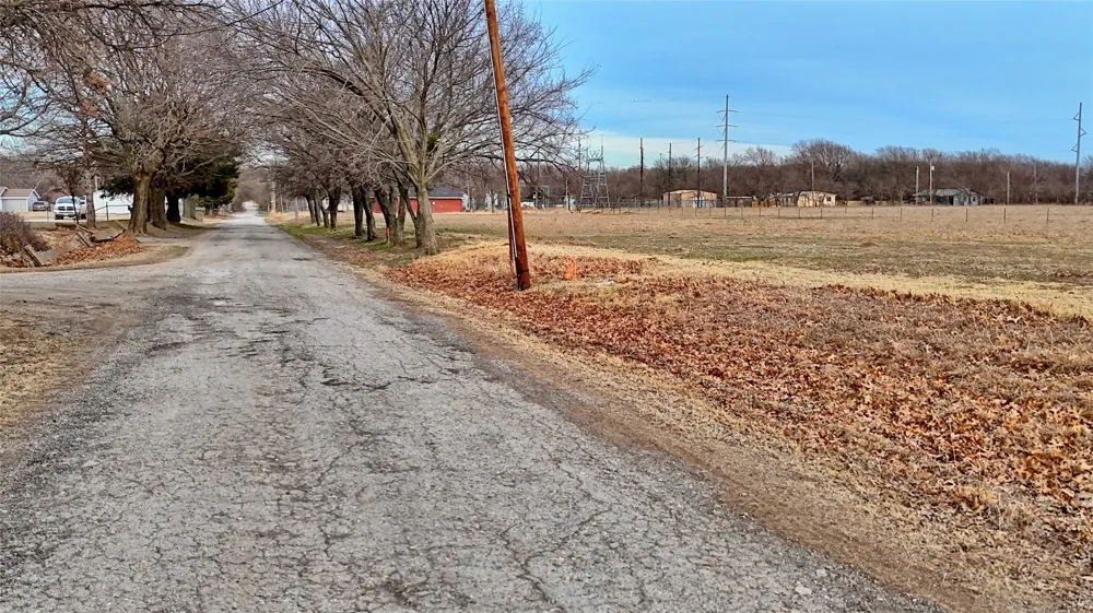 815 W Williams Street St Jo, TX 76265