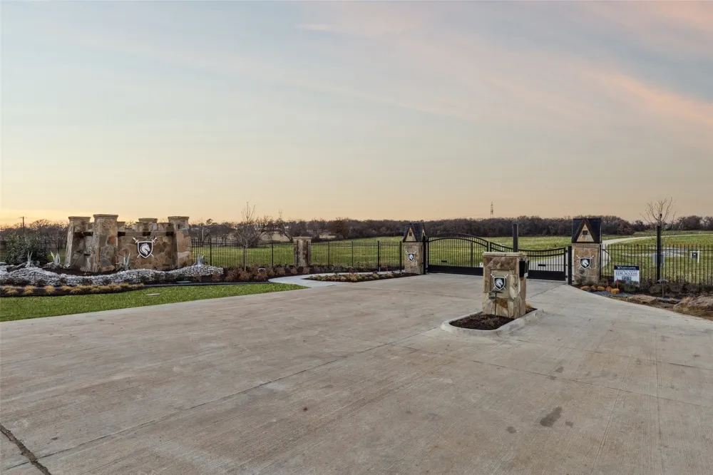 608 Wiesen Way Bartonville, TX 76226