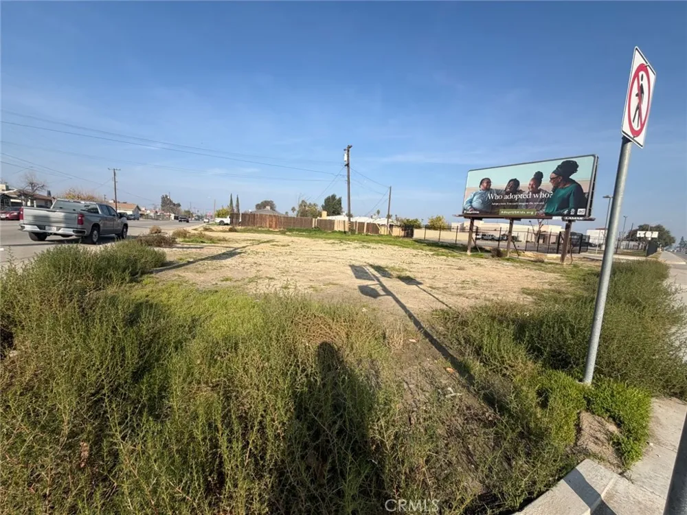 1000 E California Bakersfield, CA 93307