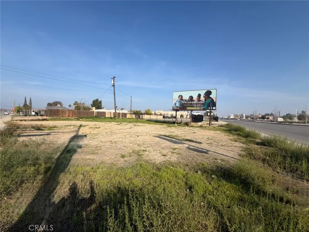 1000 E California Bakersfield, CA 93307
