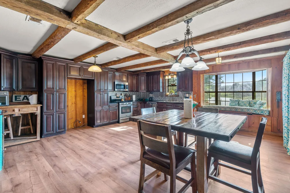 2711 Fm 250 Hughes Springs, TX 75656