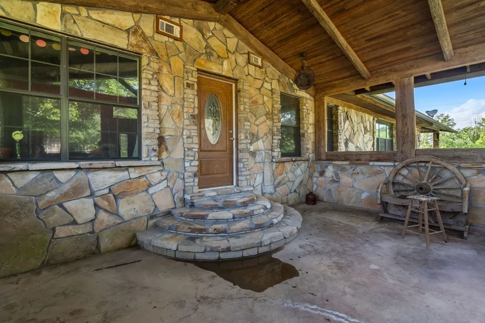 2711 Fm 250 Hughes Springs, TX 75656