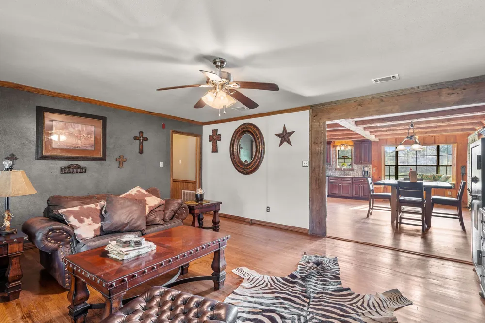 2711 Fm 250 Hughes Springs, TX 75656