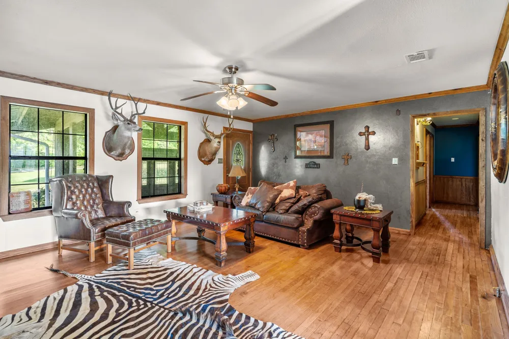2711 Fm 250 Hughes Springs, TX 75656