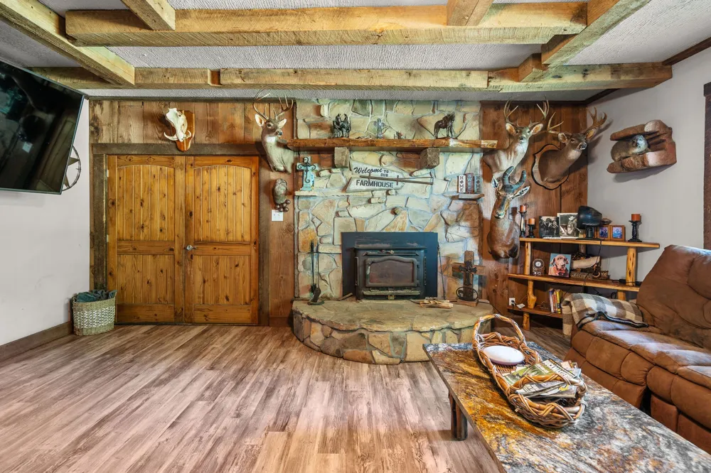 2711 Fm 250 Hughes Springs, TX 75656