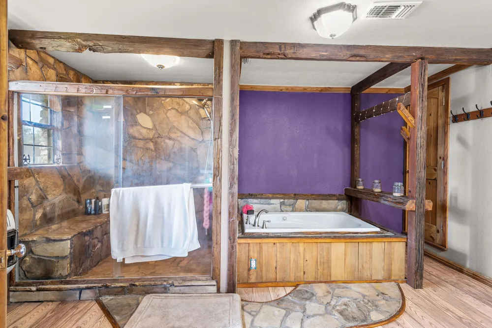 2711 Fm 250 Hughes Springs, TX 75656