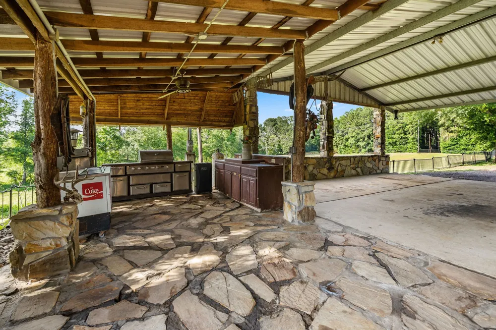 2711 Fm 250 Hughes Springs, TX 75656