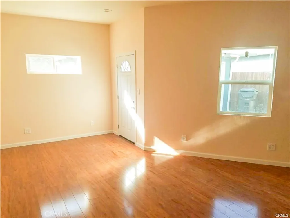 6449 Lemon Avenue Long Beach, CA 90805