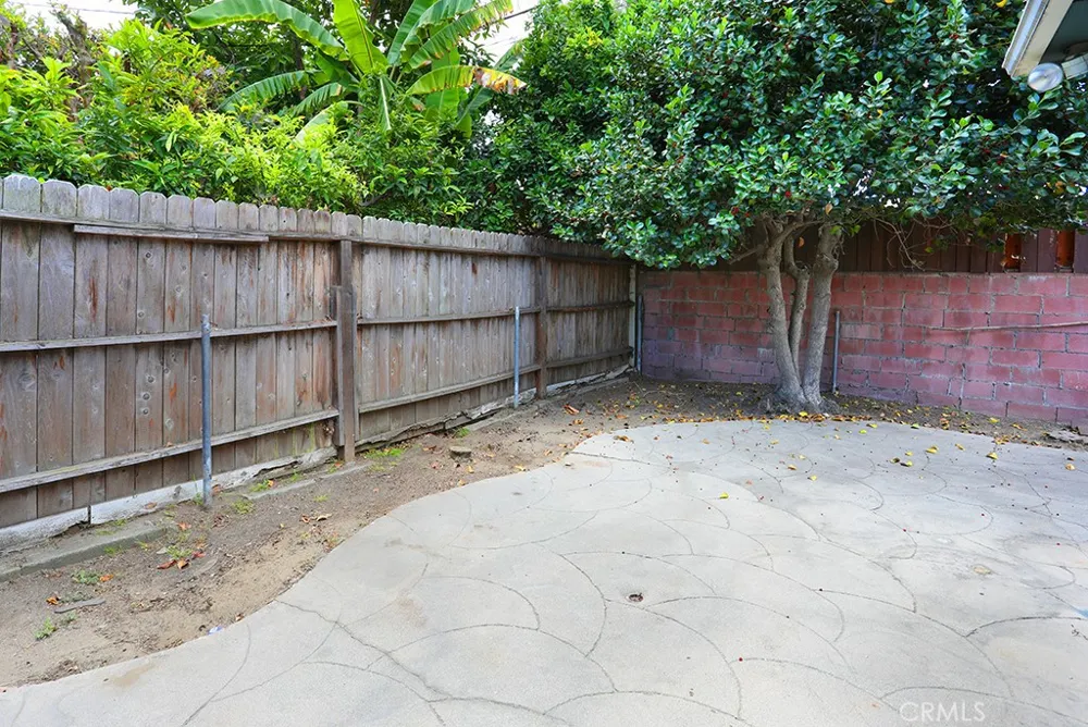 6449 Lemon Avenue Long Beach, CA 90805
