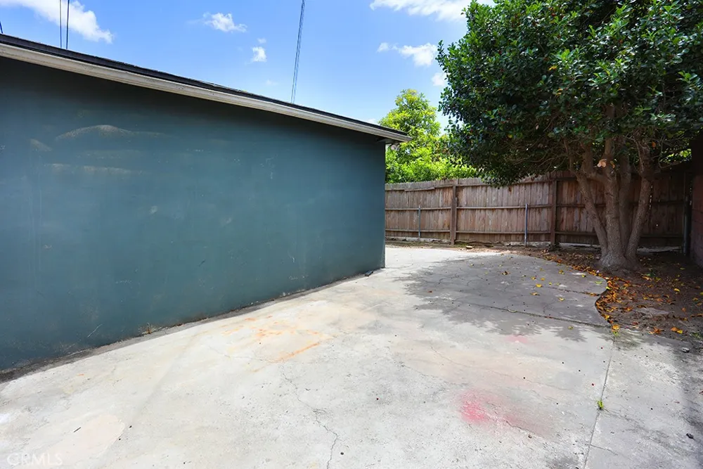 6449 Lemon Avenue Long Beach, CA 90805