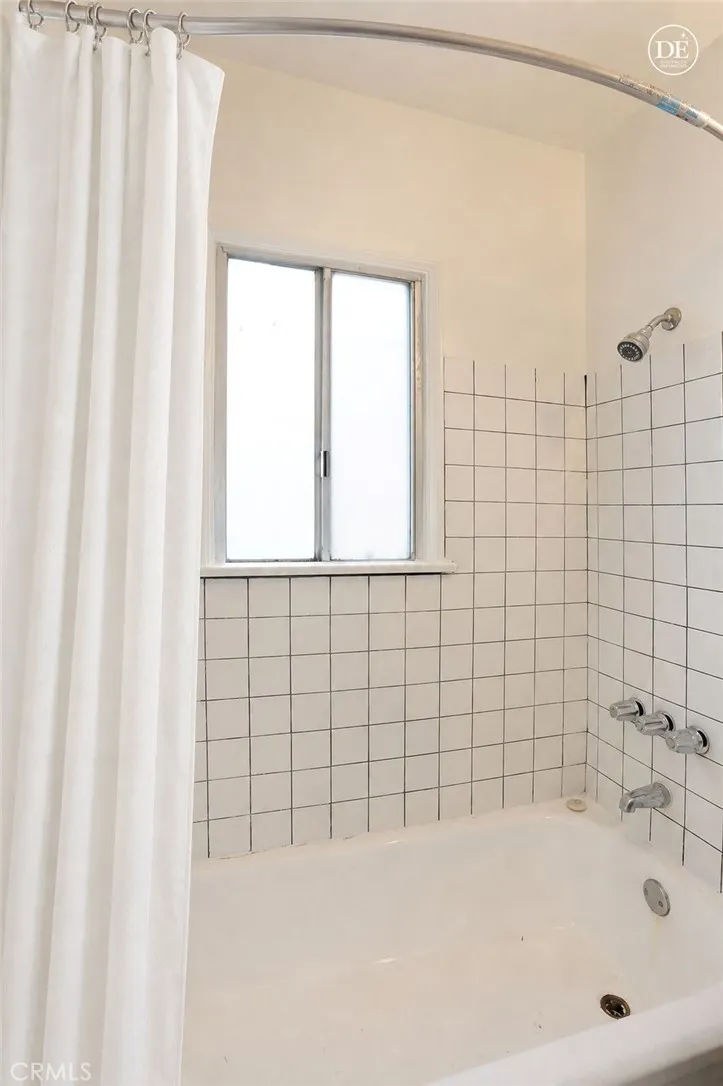 6449 Lemon Avenue Long Beach, CA 90805