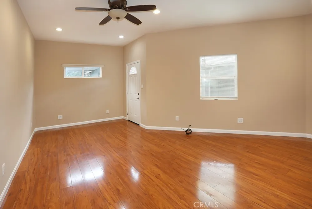 6449 Lemon Avenue Long Beach, CA 90805