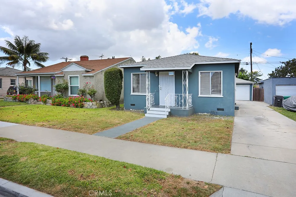 6449 Lemon Avenue Long Beach, CA 90805