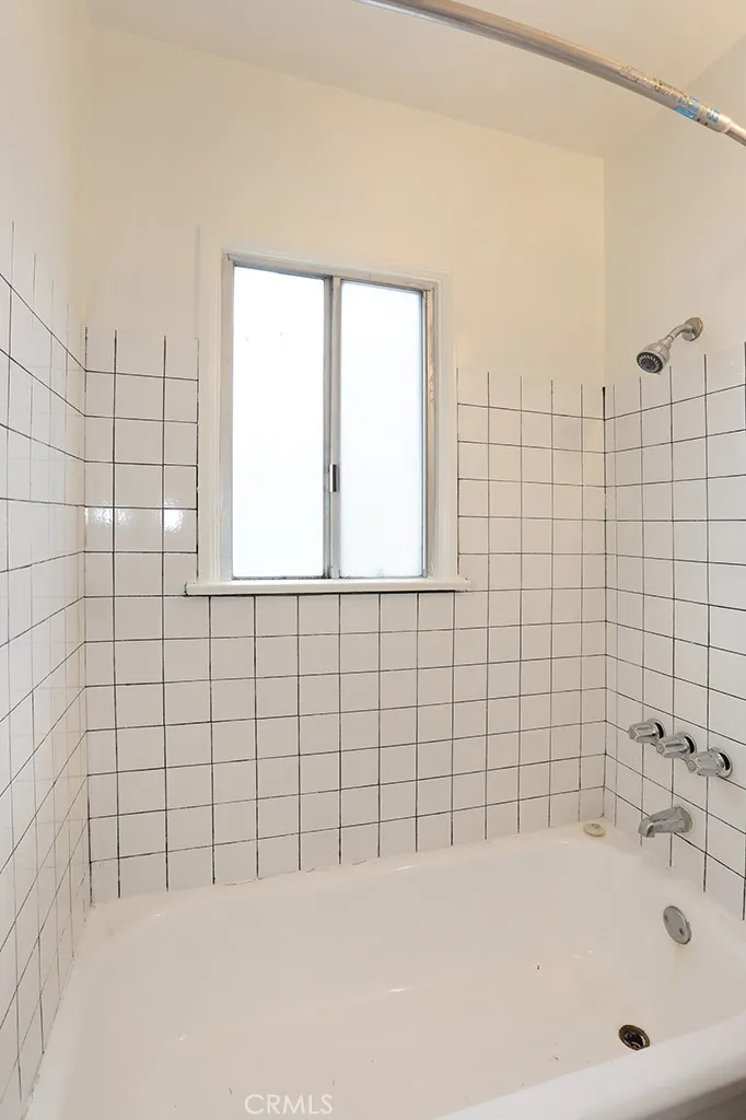 6449 Lemon Avenue Long Beach, CA 90805