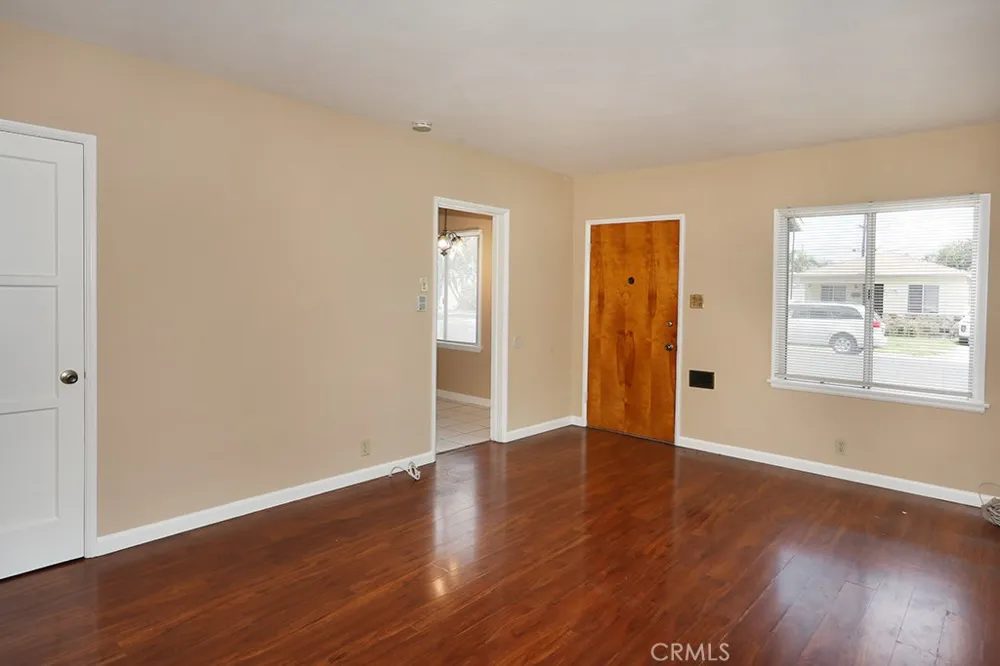 6449 Lemon Avenue Long Beach, CA 90805