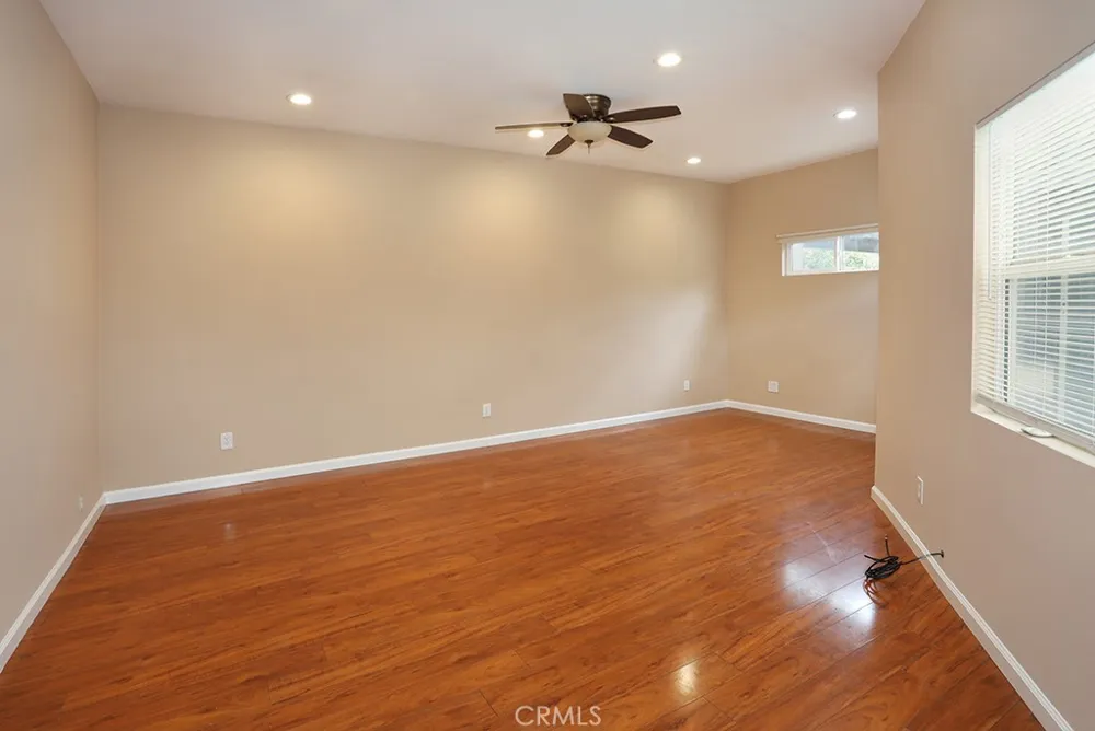 6449 Lemon Avenue Long Beach, CA 90805