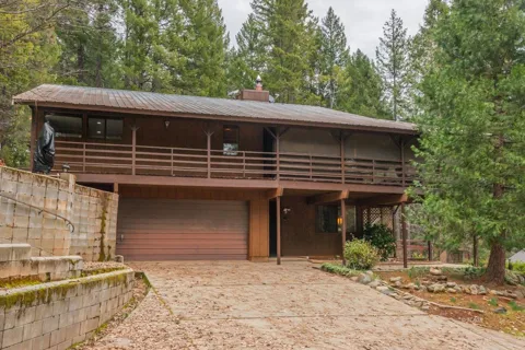 410 Lake Forest Dr.