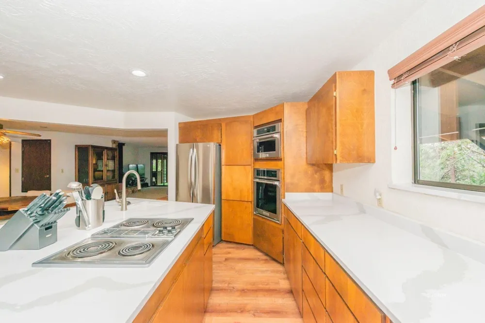410 Lake Forest Dr. Trinity Center, CA 96091