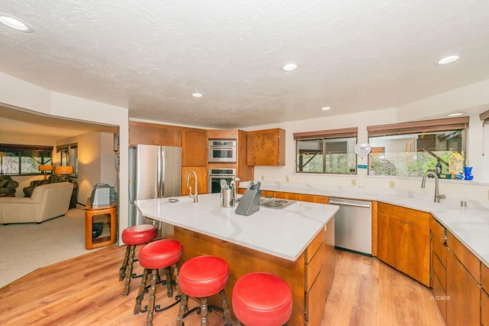 410 Lake Forest Dr. Trinity Center, CA 96091