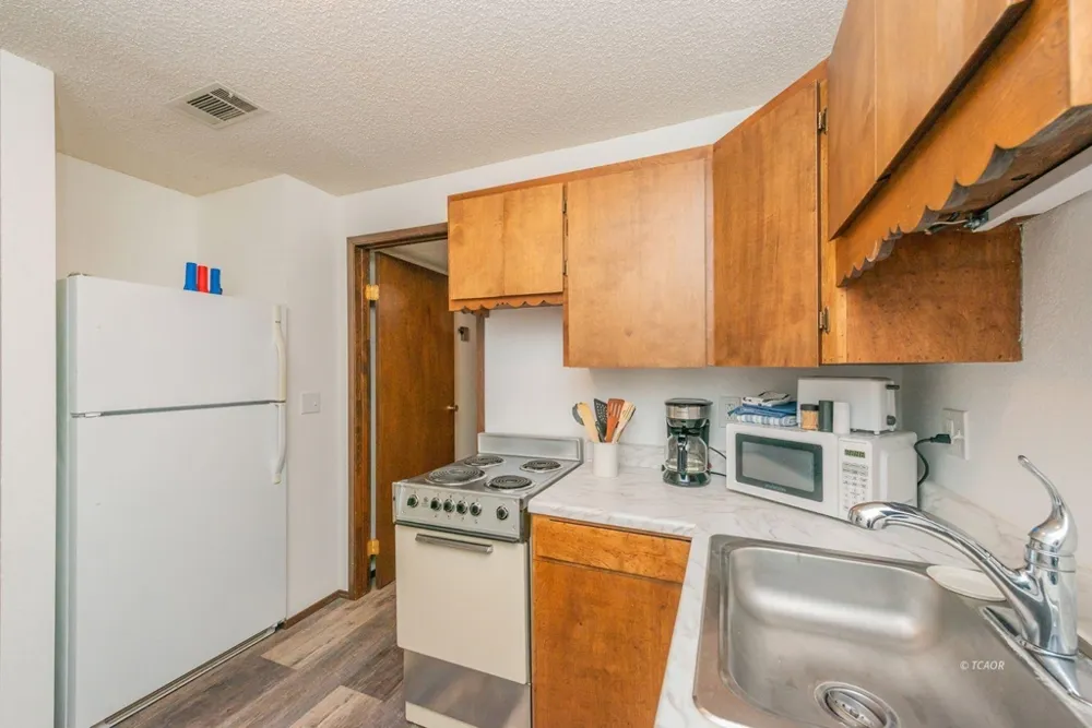 410 Lake Forest Dr. Trinity Center, CA 96091