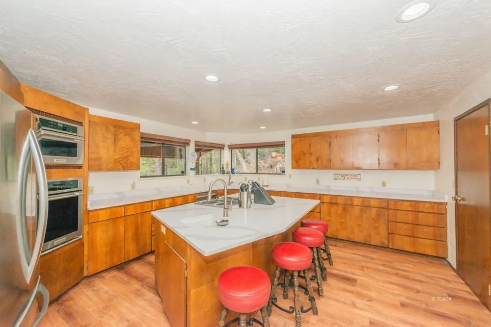 410 Lake Forest Dr. Trinity Center, CA 96091