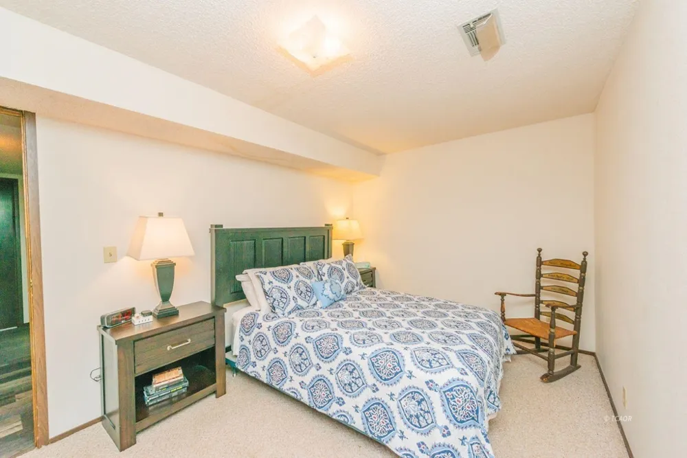 410 Lake Forest Dr. Trinity Center, CA 96091