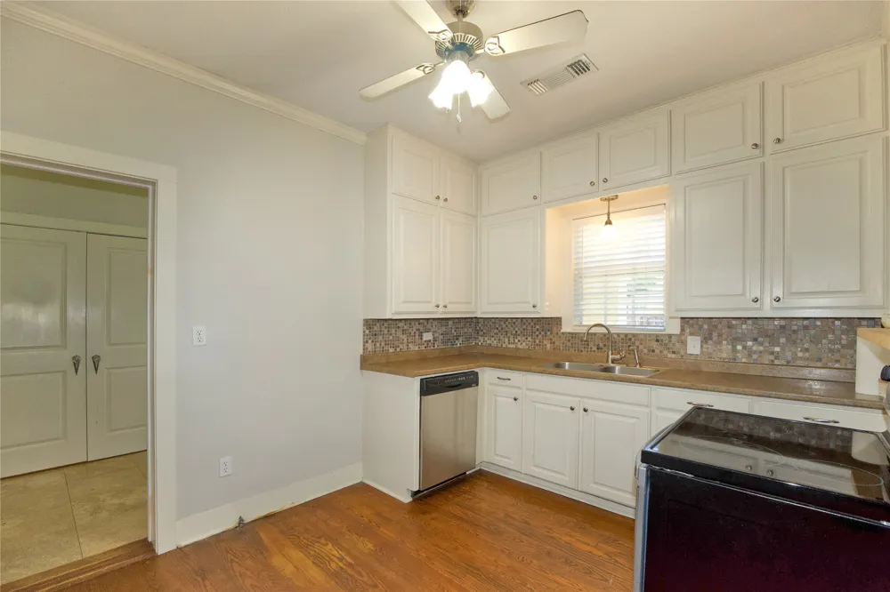 613 Main Street Muenster, TX 76252