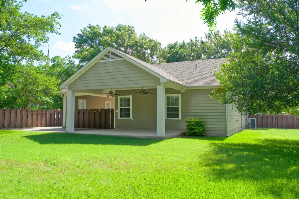 613 Main Street Muenster, TX 76252