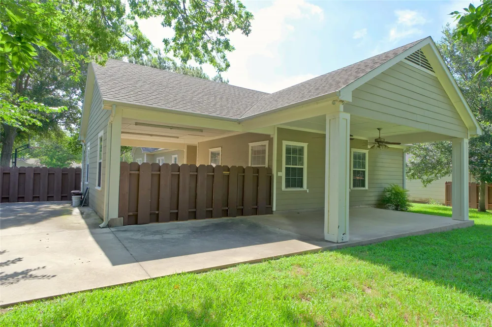 613 Main Street Muenster, TX 76252