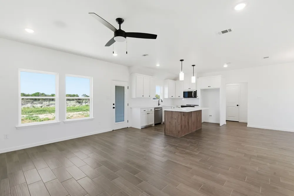 248 Yawney Drive Lipan, TX 76462