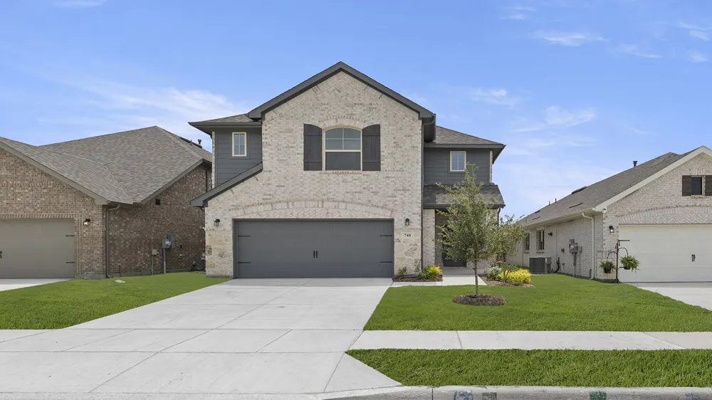 748 Hidden Feather Drive Lavon, TX 75166